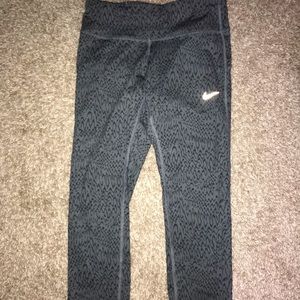 Nike Crop leggings (brand new)